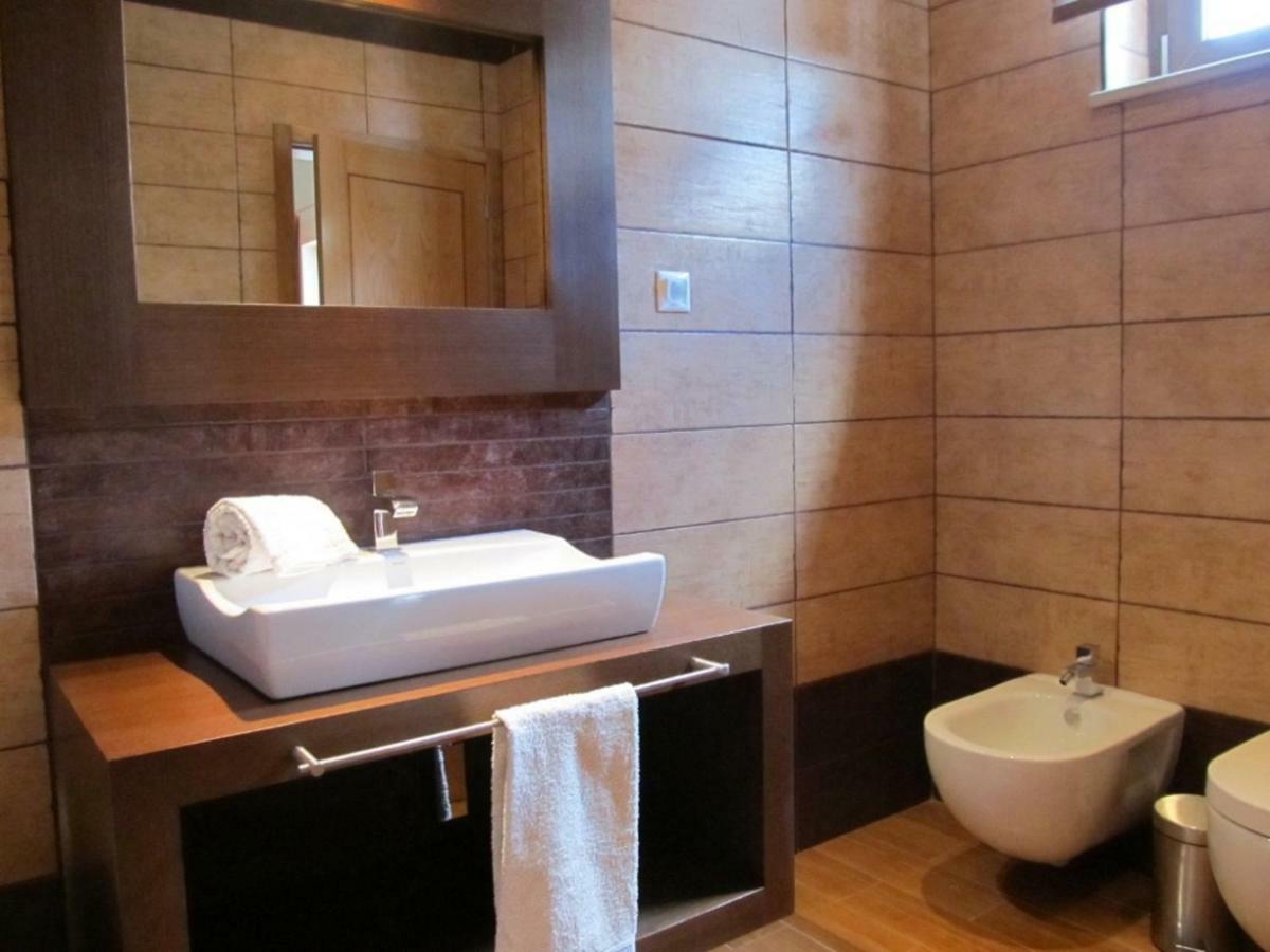 Villa Tiago โลว์เล ภายนอก รูปภาพ